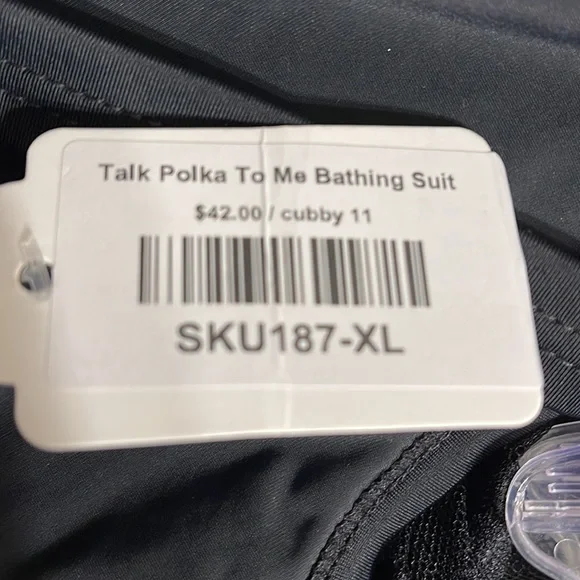 Bathing suit XL - Picture 3 of 3